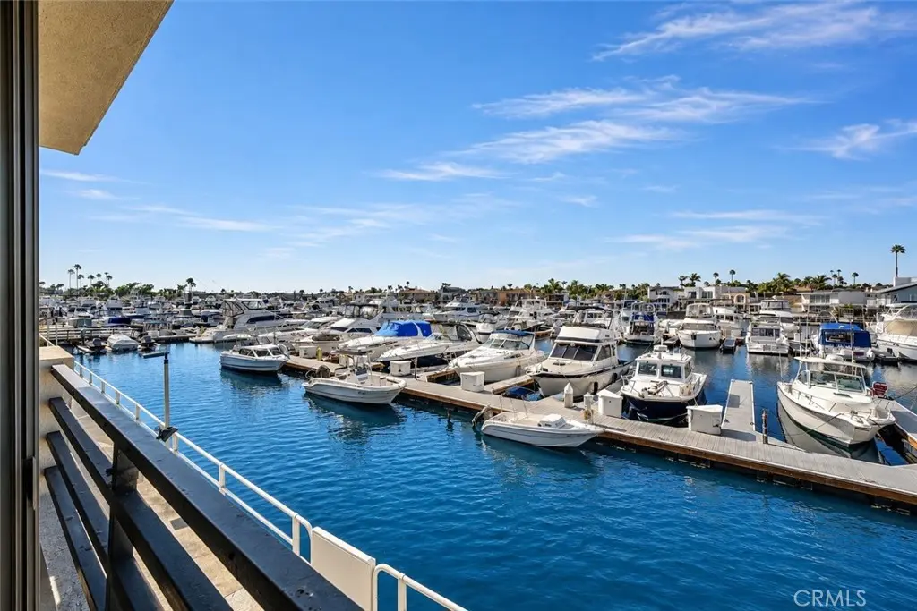 Condominium for sale at 4167 Warner Avenue 105, Huntington Beach, CA featuring 3 beds and 3 baths
