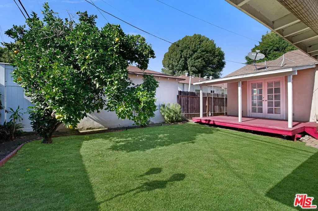 Residential Lease for rent at 9408 Cattaraugus Avenue, Los Angeles, Los Angeles County, CA featuring 3 beds and 2 baths