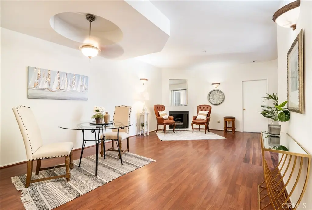 640 W 4th 315, Long Beach, CA — listing photo 1