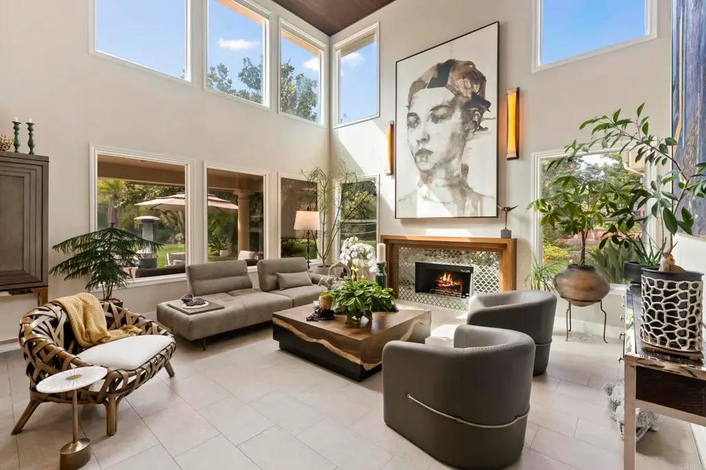 Residential Lease for rent at 6805 FARMS VIEW, San Diego, San Diego County, CA featuring 4 beds and 5 baths
