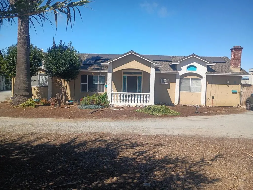 Residential Lease for rent at 9775 New Avenue, Gilroy, CA featuring 3 beds and 2 baths