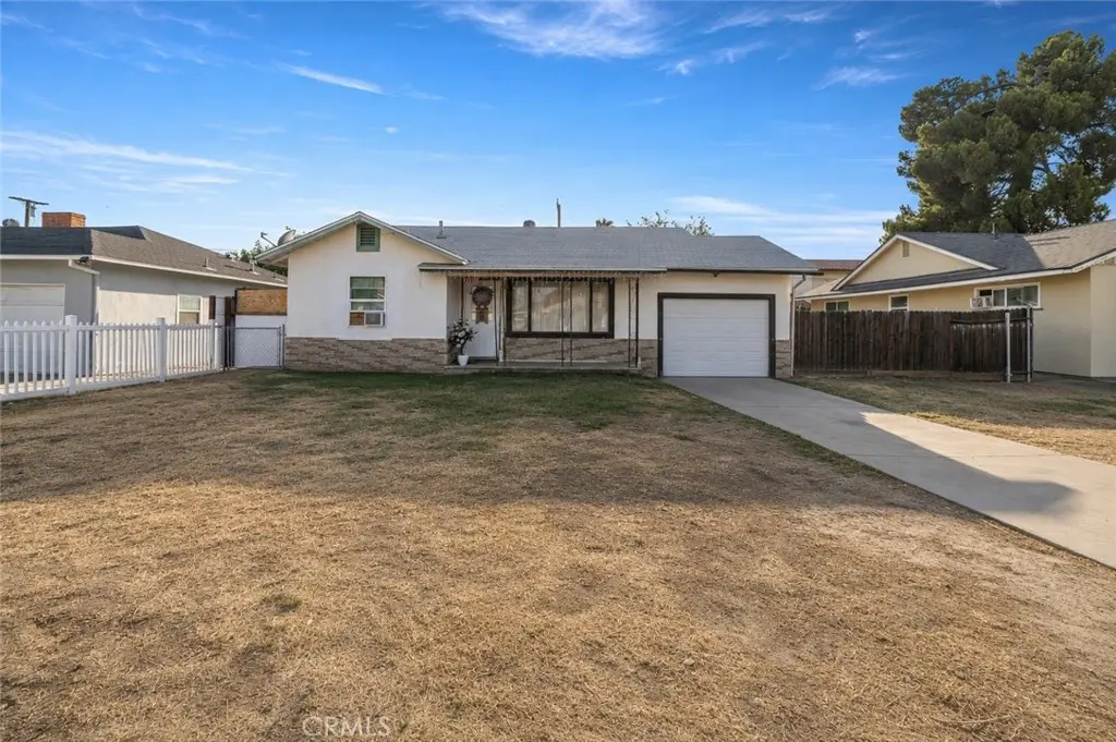 Single Family Residence for sale at 415 S Harvard Street, Hemet, CA featuring 3 beds and 1 bath