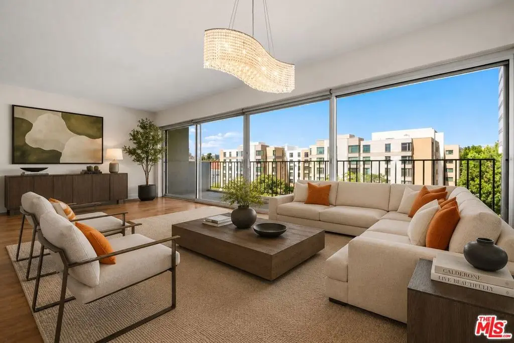 Condominium for sale at 10450 Wilshire Boulevard 4G, Los Angeles, CA featuring 2 beds and 2 baths