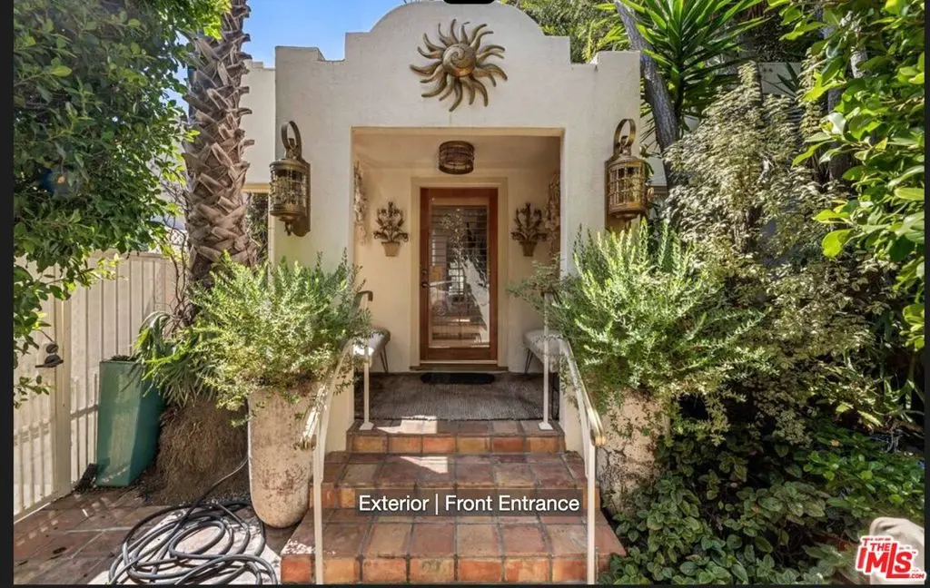 Residential Lease for rent at 9060 Harland Avenue, West Hollywood, Los Angeles County, CA featuring 2 beds and 2 baths