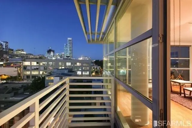 Apartment for rent at 555 4th Street 933, San Francisco, CA featuring 1 bed and 1 bath