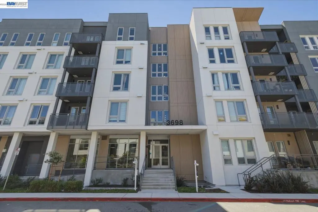 Condominium for sale at 3698 Vision Cmn 414, Fremont, CA featuring 1 bed and 1 bath