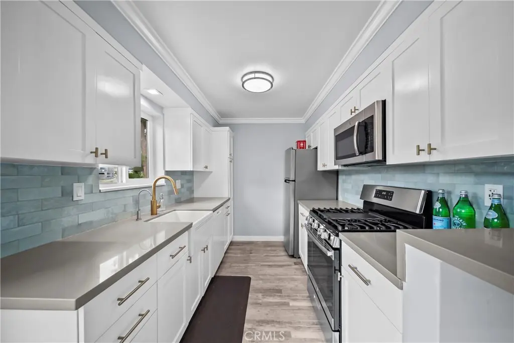 11138 Aqua Vista Street 52, Studio City, CA — listing photo 1