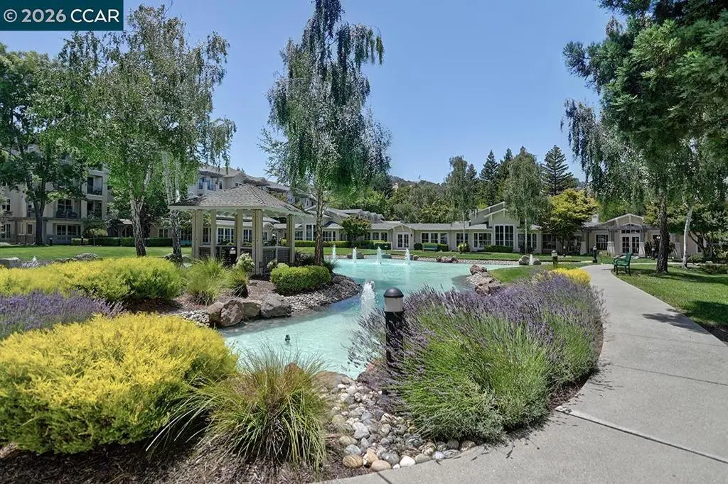 Condominium for sale at 1860 Tice Creek Dr 1432, Walnut Creek, CA featuring 1 bed and 2 baths