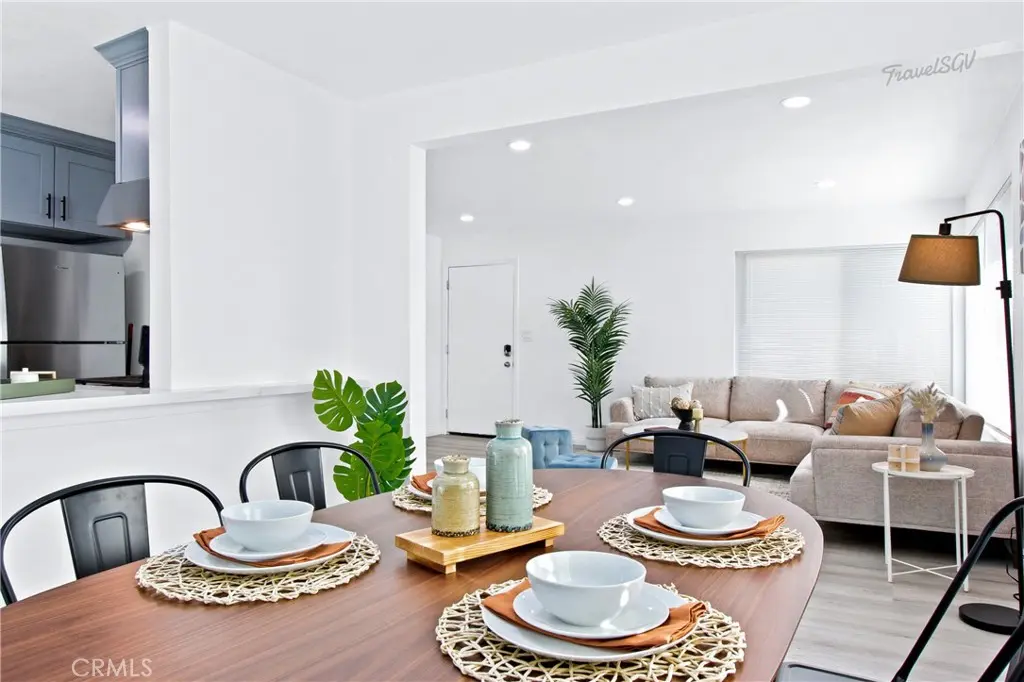 Residential Lease for rent at 7529 Hellman Avenue 11, Rosemead, Los Angeles County, CA featuring 3 beds and 2 baths