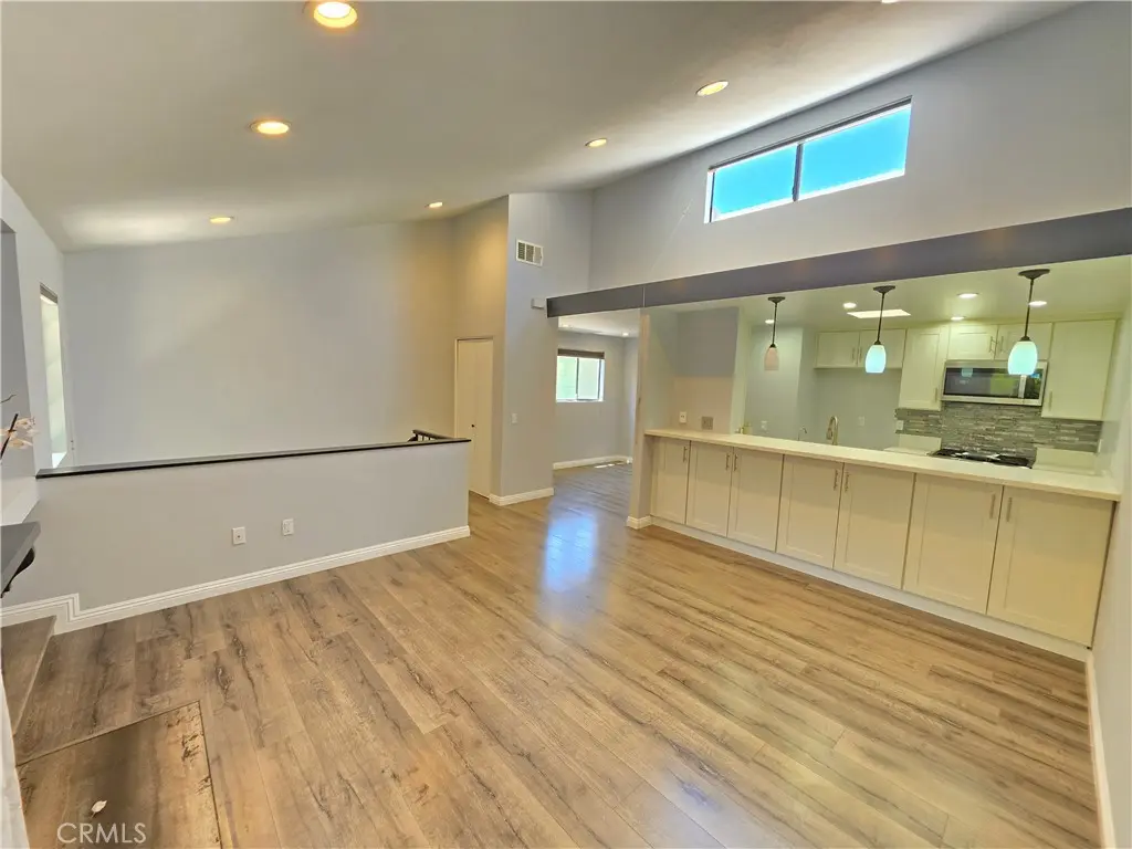 11107 Arminta Street 22, Sun Valley, CA — listing photo 1