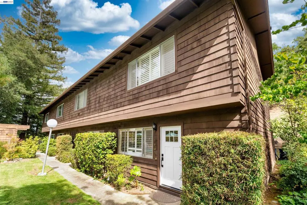 Condominium for sale at 3241 Marlene Dr, Lafayette, CA featuring 2 beds and 2 baths