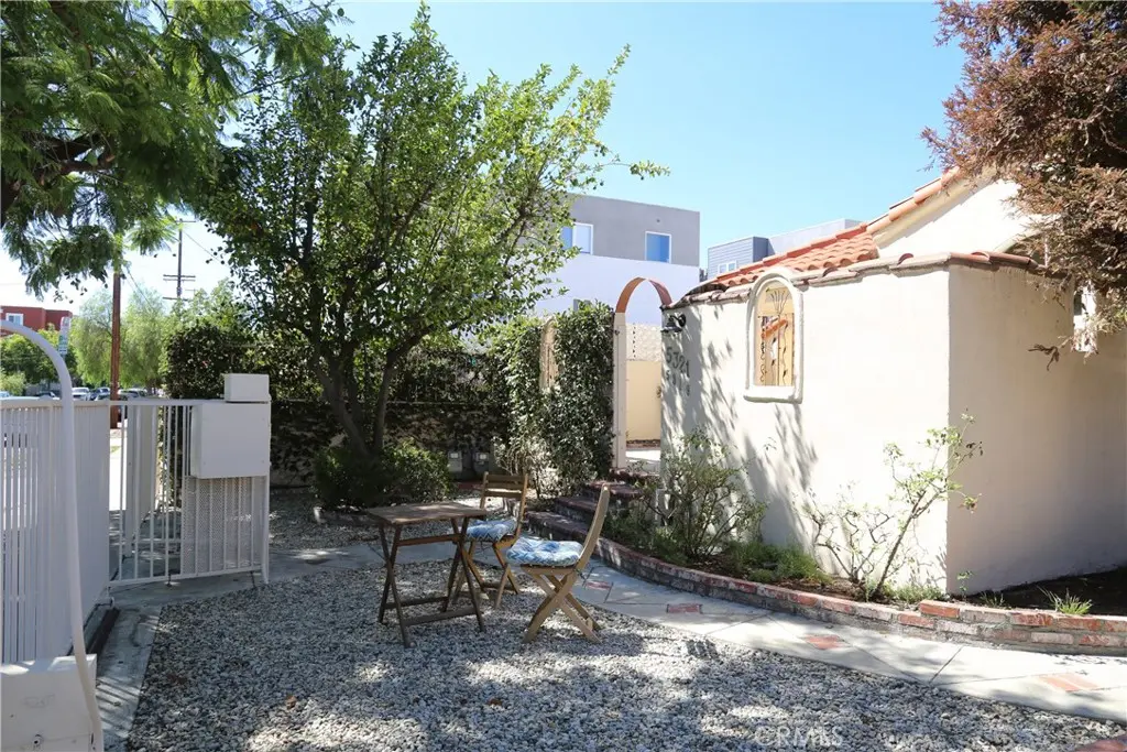5315 Riverton Avenue, North Hollywood, CA — listing photo 1