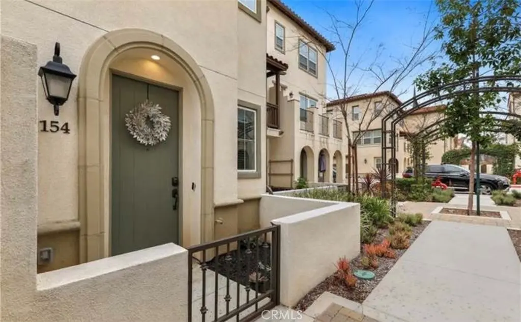 154 Hass ln, La Habra, CA — listing photo 1