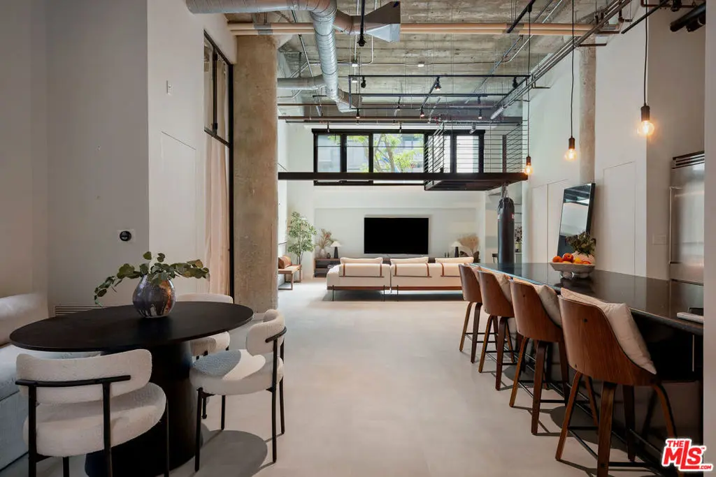 Condominium for sale at 330 W 11th Street 104, Los Angeles, CA featuring 2 beds and 2 baths