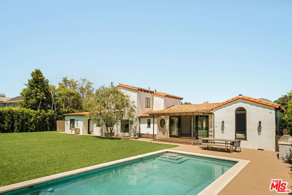 647 Toyopa Drive, Pacific Palisades, CA — listing photo 1