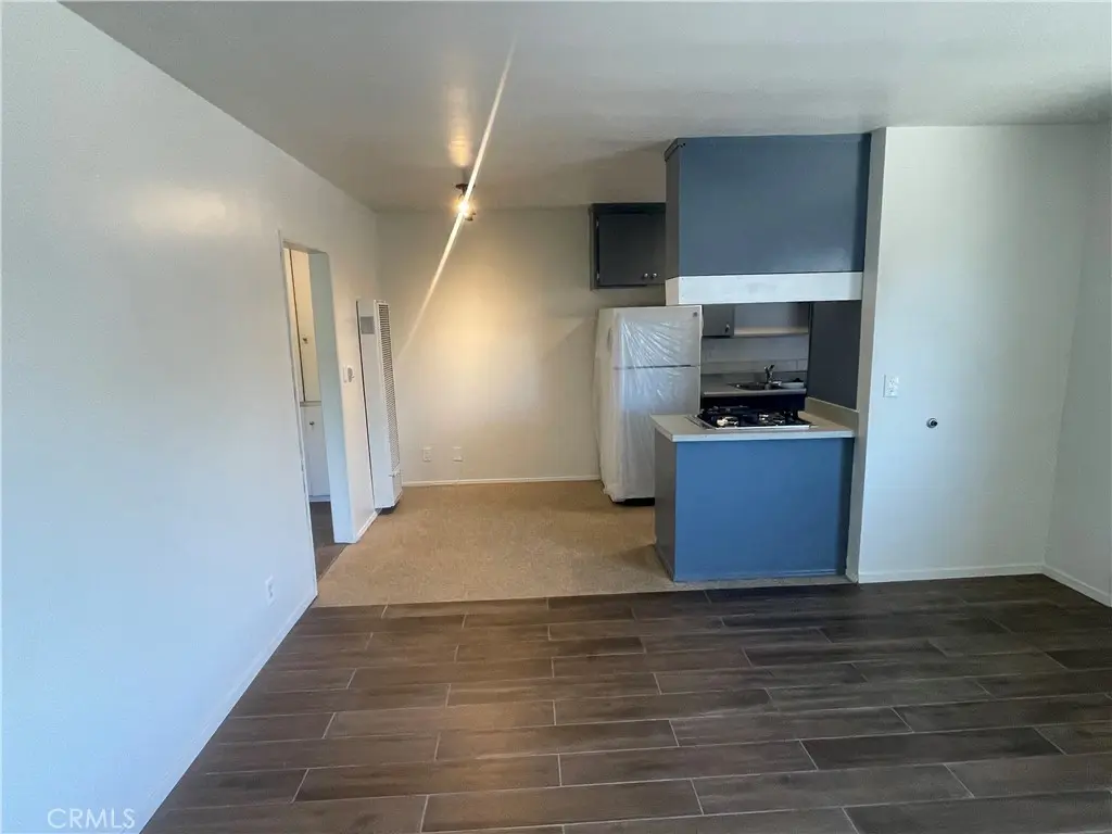 Residential Lease for rent at 6510 Mabrisa Ave B, Huntington Park, Los Angeles County, CA featuring 1 bed and 1 bath