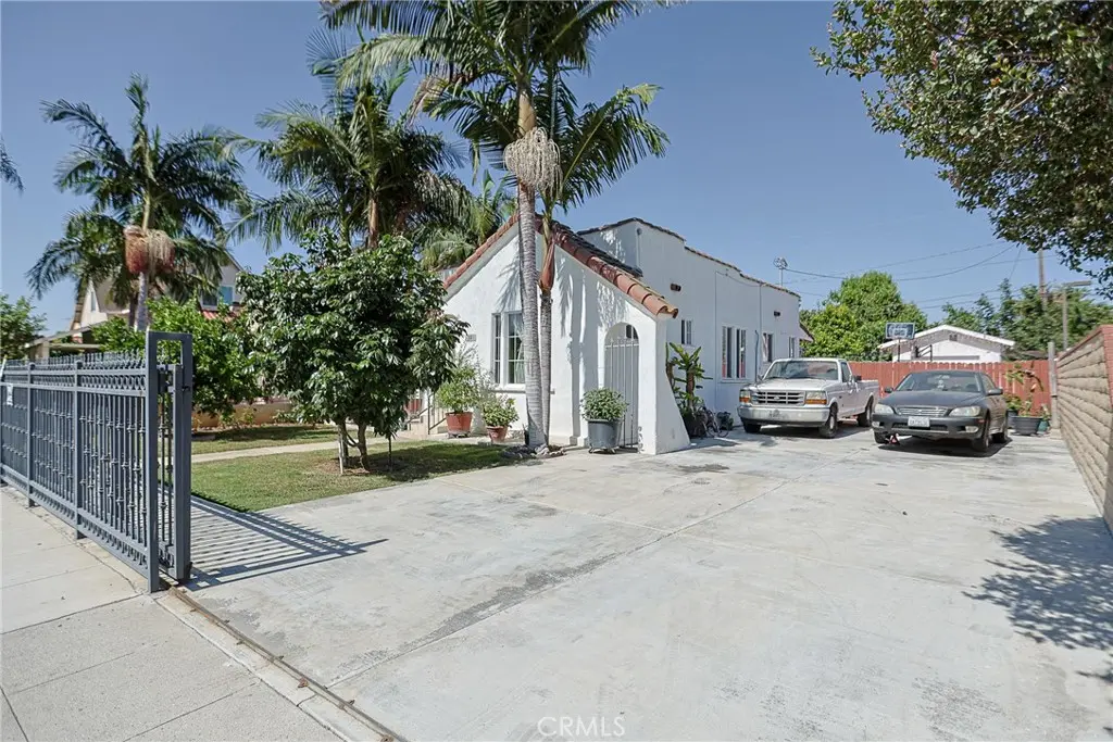 Single Family Residence for sale at 2811 Lexington, El Monte, CA featuring 2 beds and 1 bath