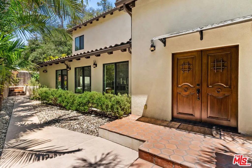 Single Family Residence for sale at 8836 Wonderland Avenue, Los Angeles, CA featuring 5 beds and 5 baths