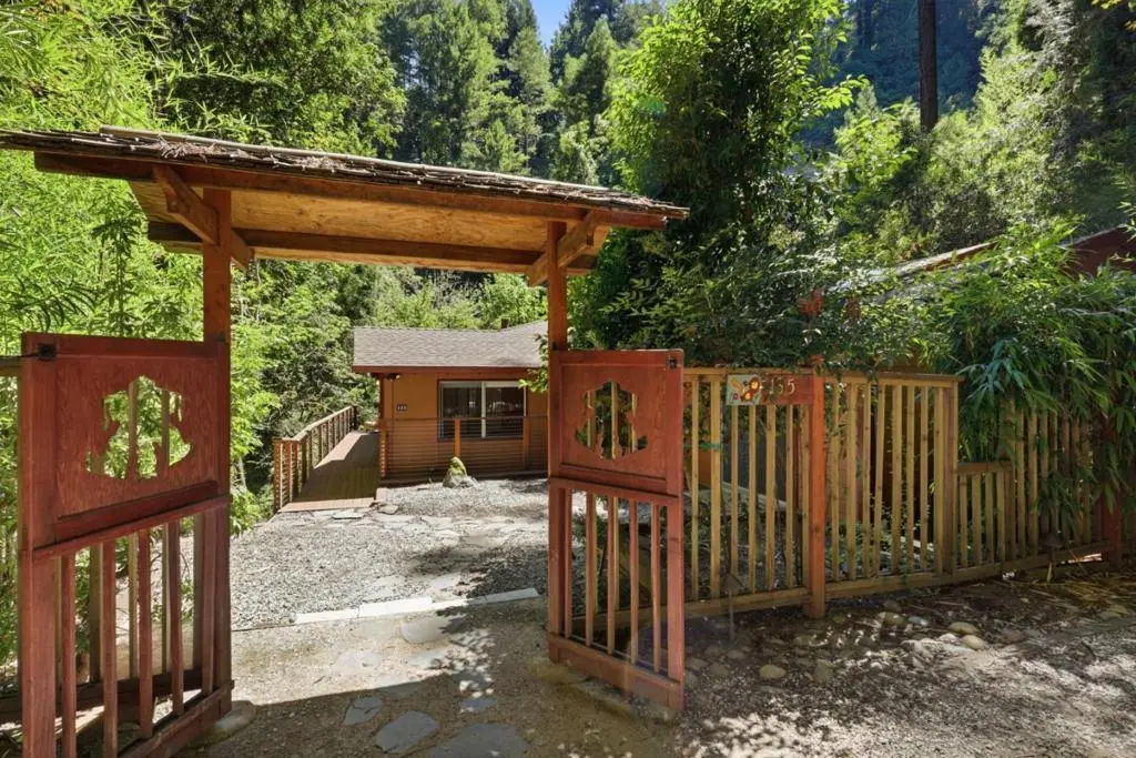 135 Glen Lomond Lane, Ben Lomond, CA — listing photo 1