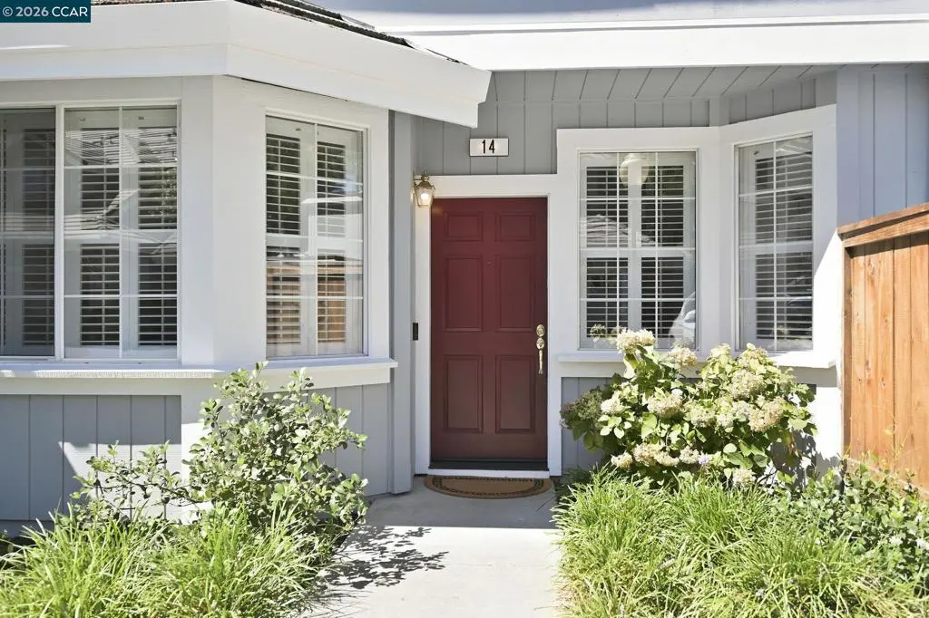 Condominium for sale at 14 Danville Oak Pl, Danville, CA featuring 2 beds and 2 baths