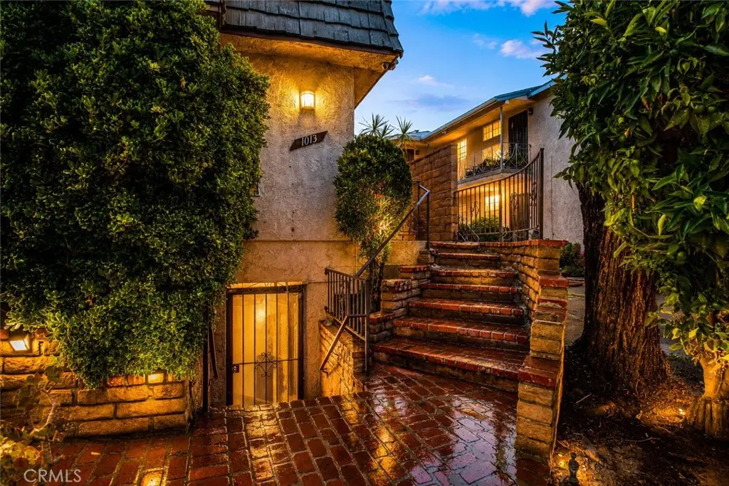 1013 Allen 6, Glendale, CA — listing photo 1