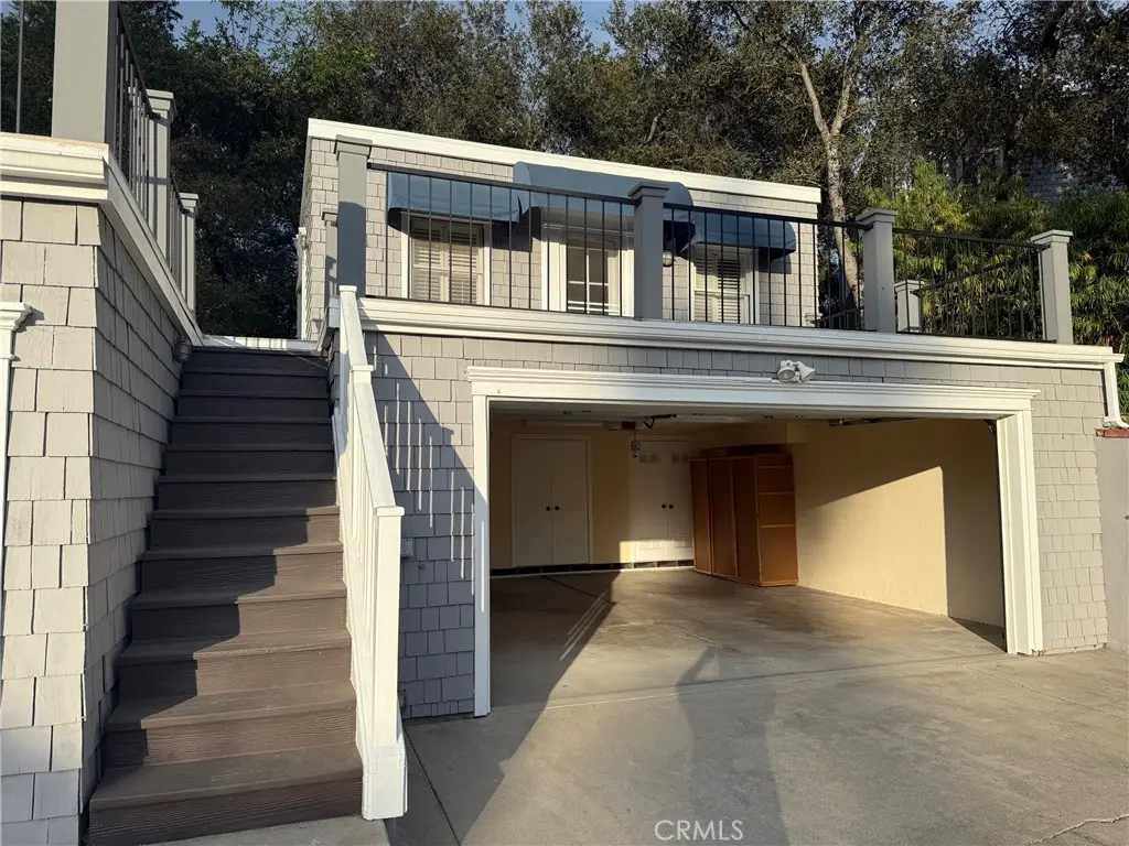 Single Family Residence for rent at 302 Churchill Road, Sierra Madre, CA featuring 1 bed and 1 bath