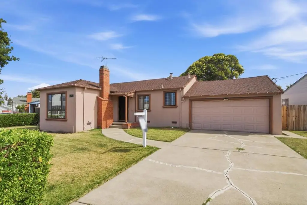 Single Family Residence for sale at 1343 Fargo Ave, San Leandro, CA featuring 4 beds and 2 baths