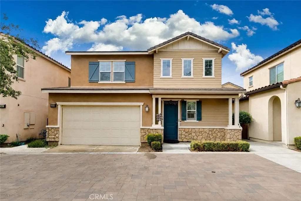 3843 S Oakville, Ontario, CA — listing photo 1