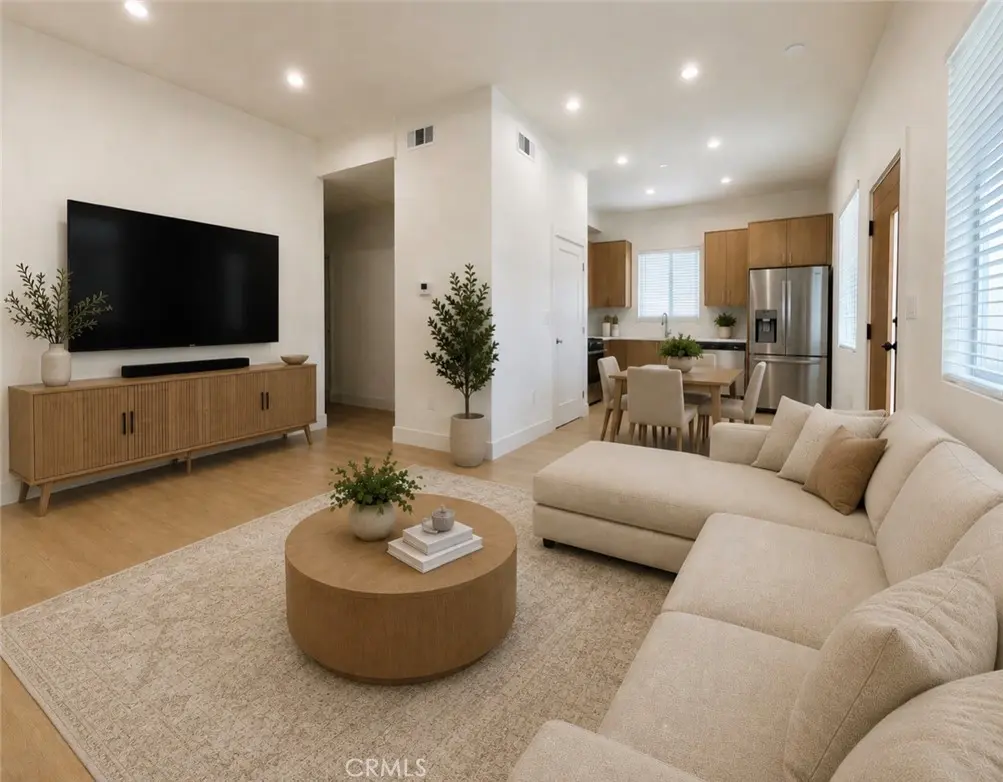 8821 Delco Ave, Winnetka, CA — listing photo 1