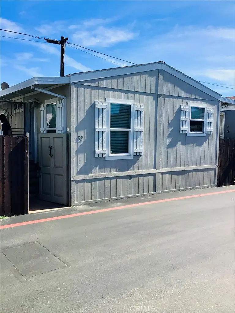 7560 Woodman PL SPC#52, Van Nuys, CA — listing photo 1