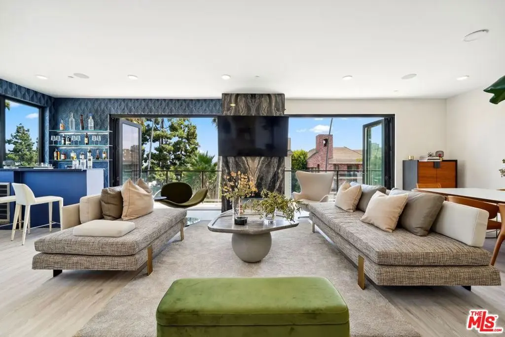 Condominium for rent at 137 N Doheny Drive 1, West Hollywood, CA featuring 4 beds and 4 baths