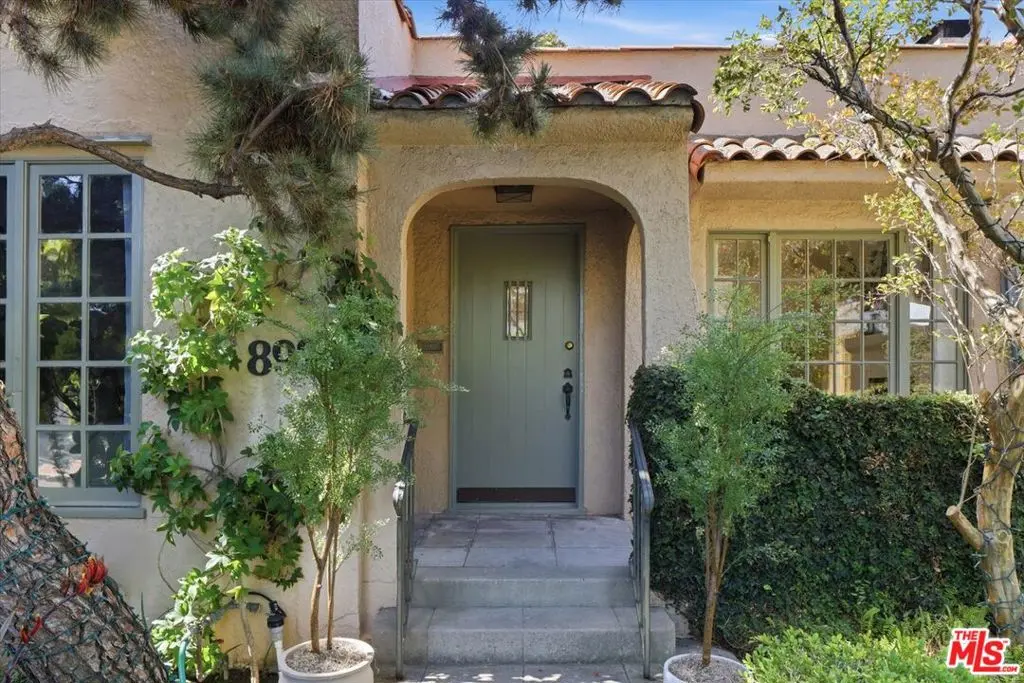 Single Family Residence for sale at 8924 Ashcroft Avenue, West Hollywood, CA featuring 2 beds and 2 baths