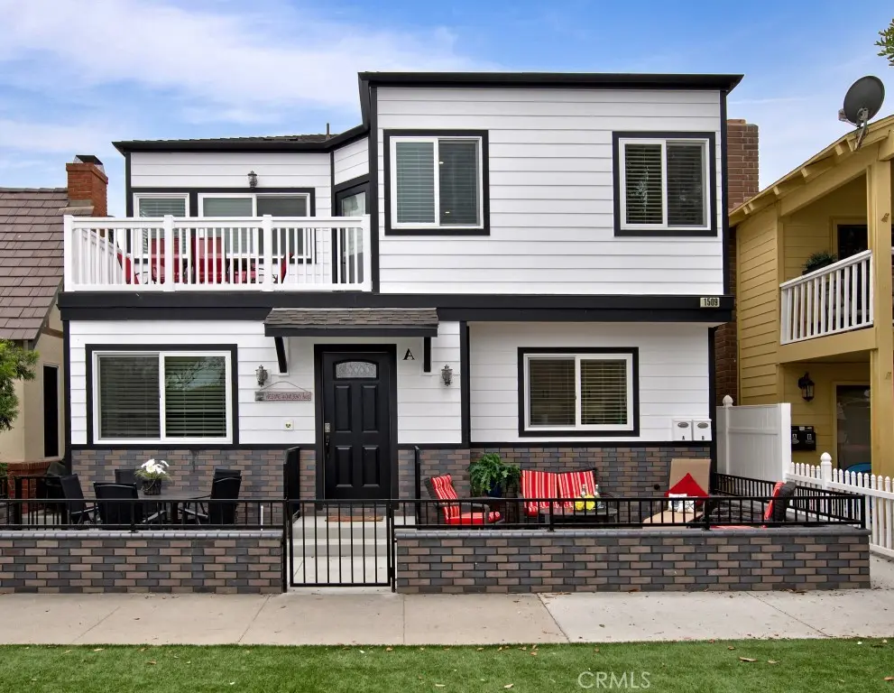 Duplex for rent at 1509 E BALBOA Boulevard A, Newport Beach, CA featuring 4 beds and 2 baths