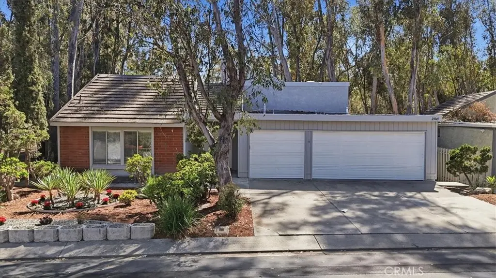 25045 Castlewood, Lake Forest, CA — listing photo 1