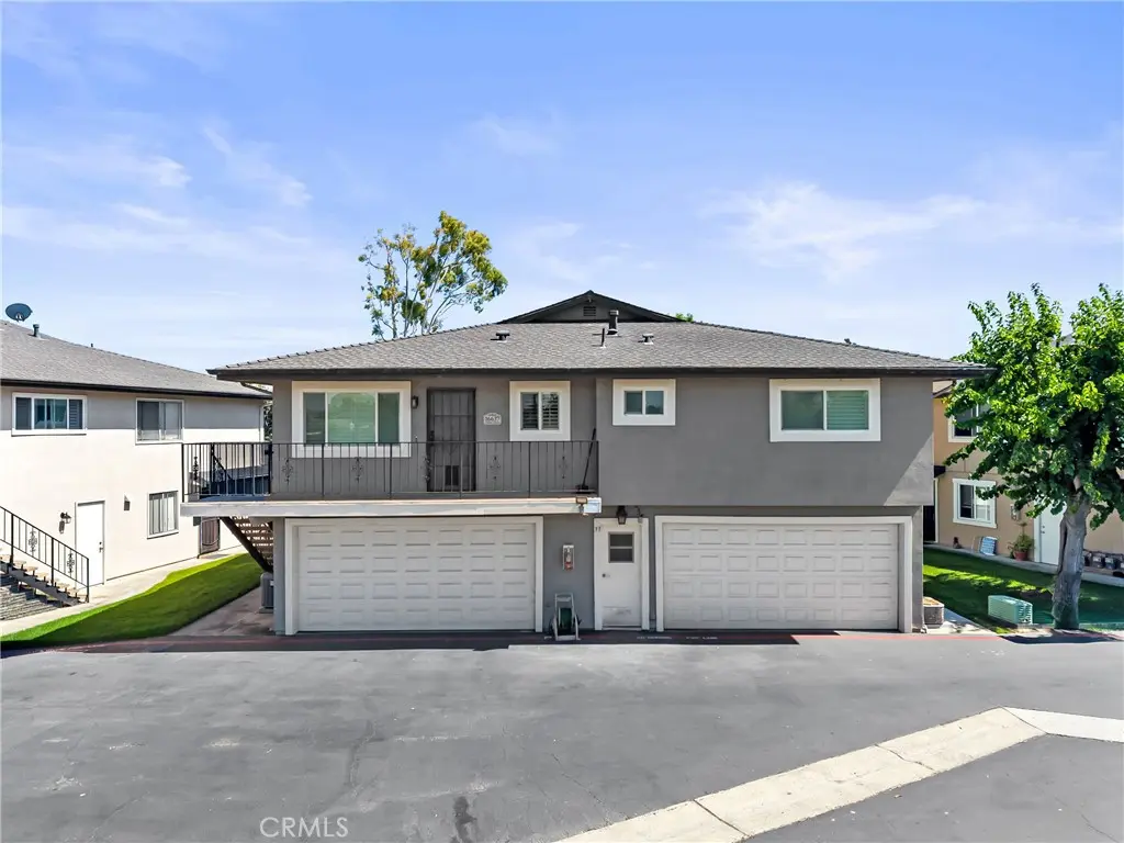Condominium for sale at 16637 Arbor Circle C20D, Huntington Beach, CA featuring 2 beds and 1 bath