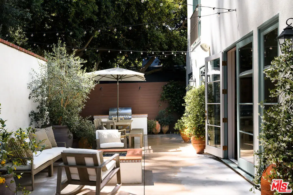 Residential Lease for rent at 3810 Dixie Canyon Avenue, Los Angeles, Los Angeles County, CA featuring 4 beds and 3 baths
