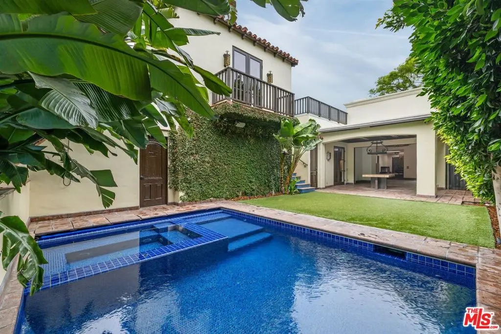 Residential Lease for rent at 1017 S Gretna Green Way, Los Angeles, Los Angeles County, CA featuring 5 beds and 5 baths