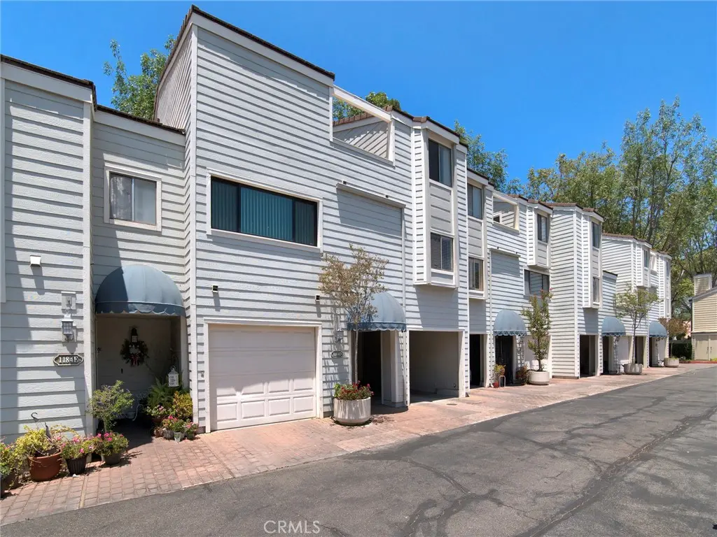 1184 S Westlake D, Westlake Village, CA — listing photo 1