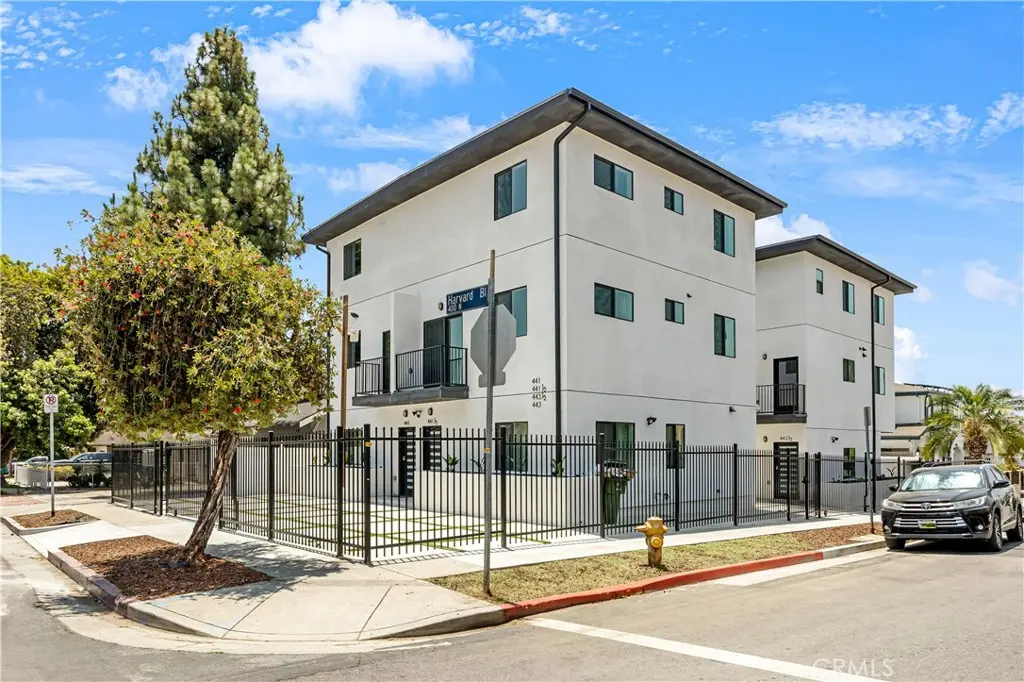 Quadruplex for sale at 441 N Harvard Boulevard, Los Angeles, CA