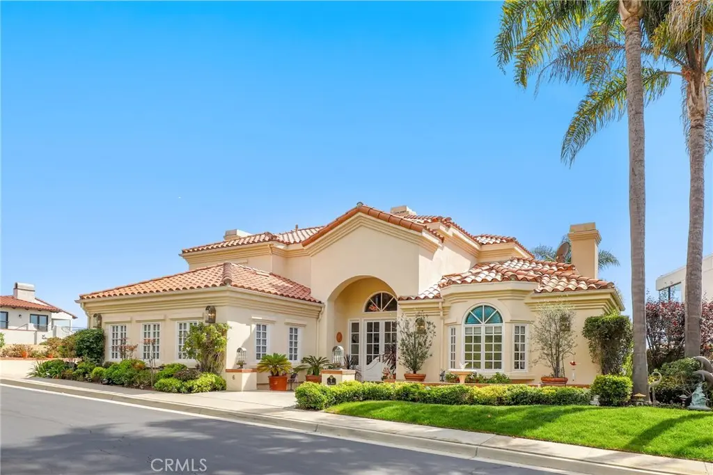 Single Family Residence for sale at 6 Via Cancha, San Clemente, CA featuring 3 beds and 4 baths