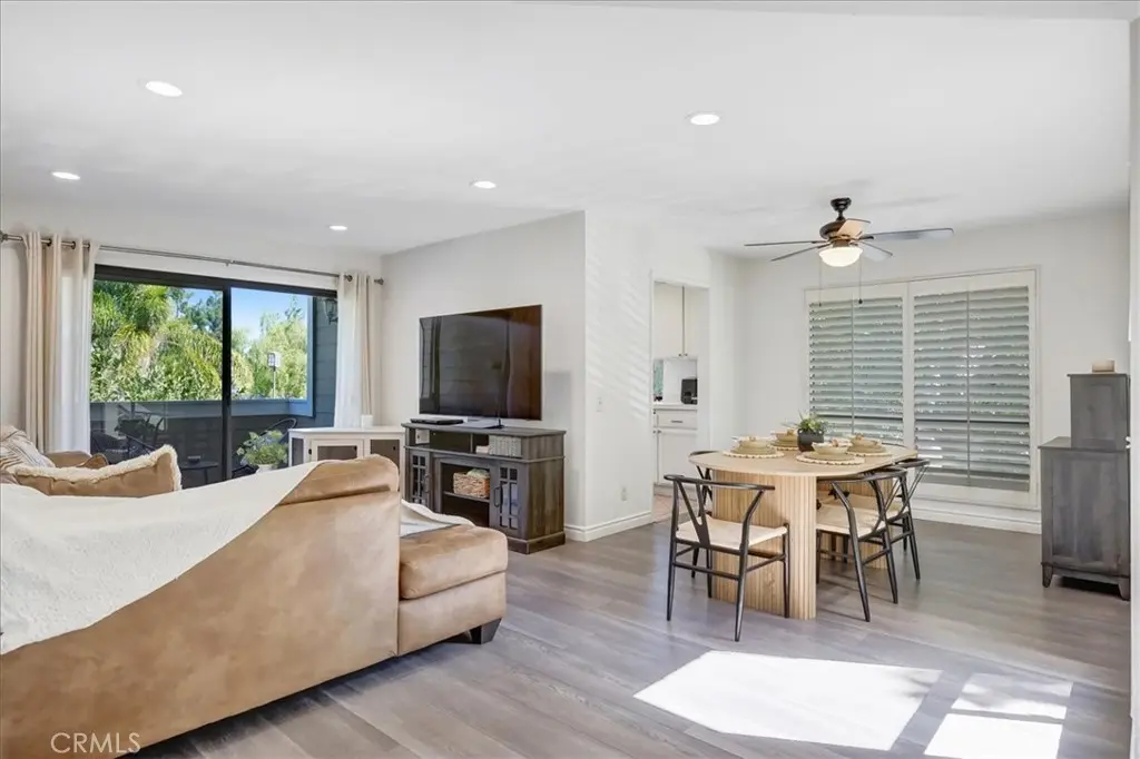 Condominium for sale at 75 Cambria, Aliso Viejo, CA featuring 2 beds and 2 baths