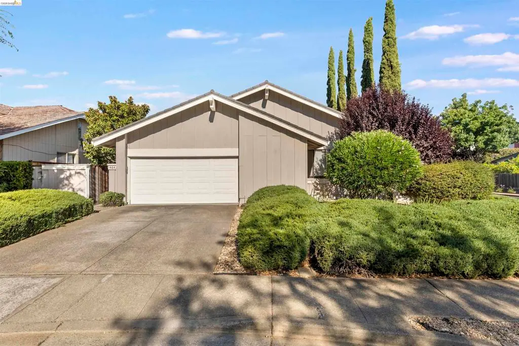 Single Family Residence for sale at 4642 Sugarland Cir, Concord, CA featuring 4 beds and 2 baths