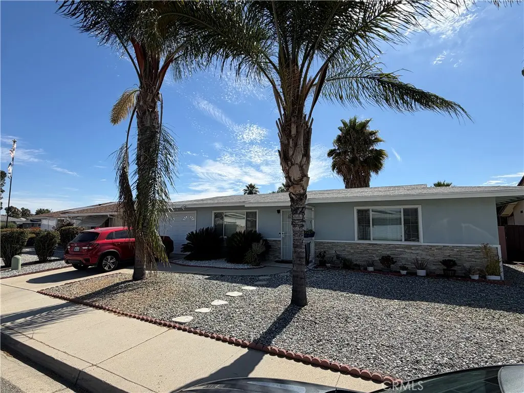 561 Whitney Drive, Hemet, CA — listing photo 1