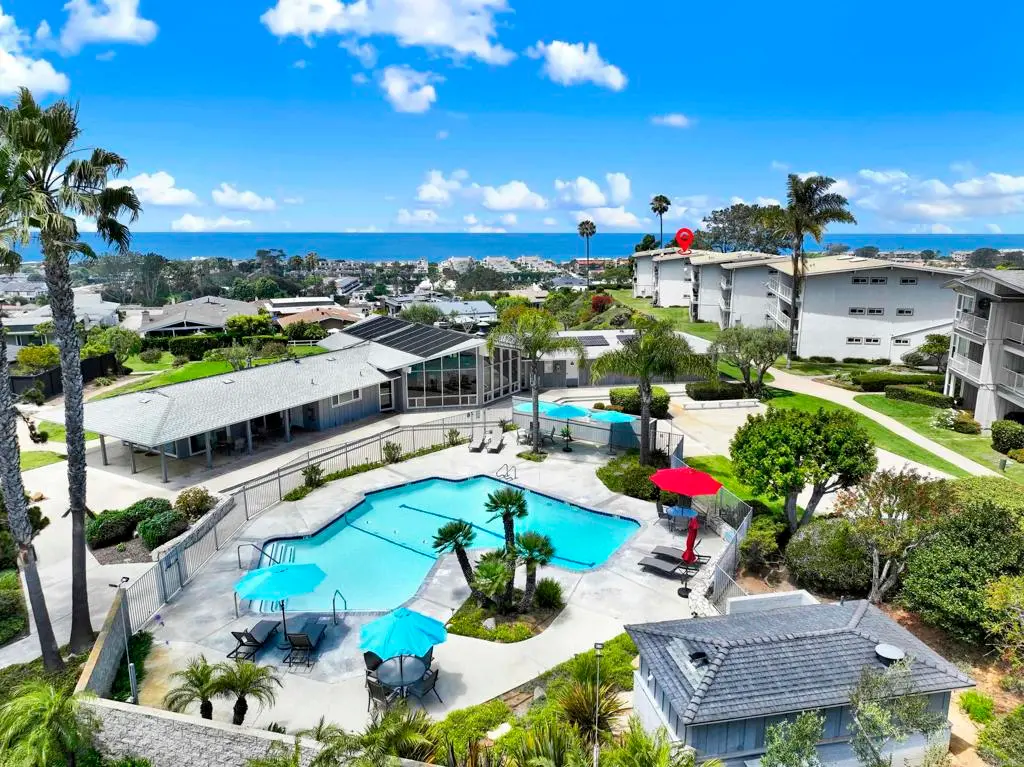 640 W Solana Circle 19, Solana Beach, CA — listing photo 1