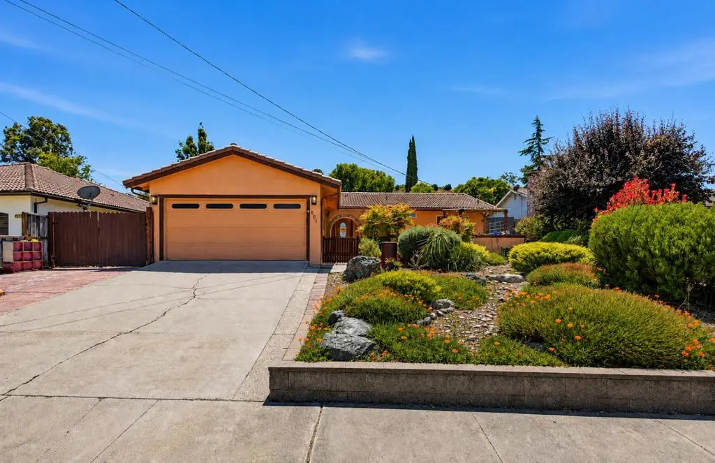 Single Family Residence for sale at 501 7th Street, San Juan Bautista, CA featuring 3 beds and 2 baths