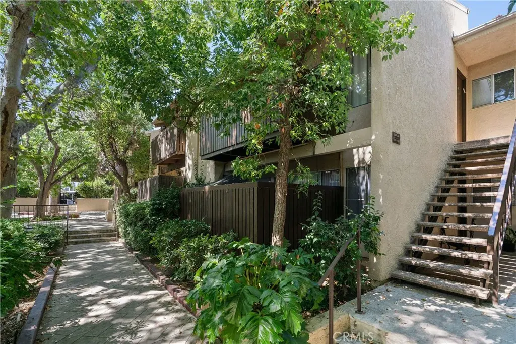 18350 Hatteras Street 267, Tarzana, CA — listing photo 1