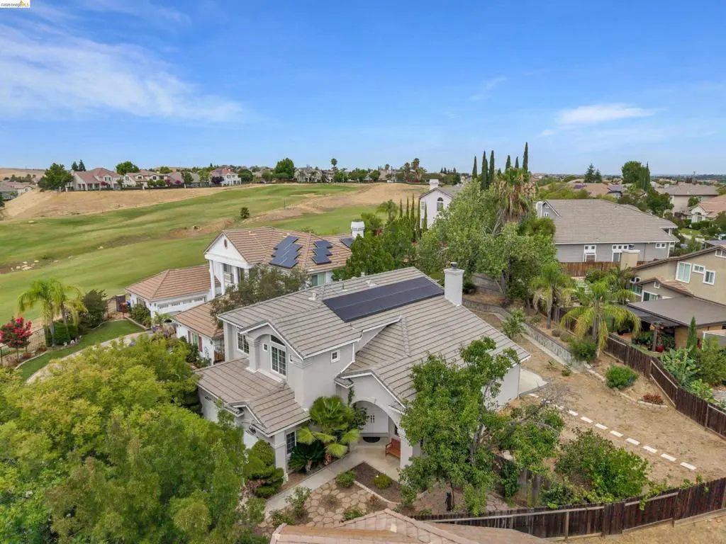 Single Family Residence for sale at 160 Palm Pl, Brentwood, CA featuring 5 beds and 3 baths