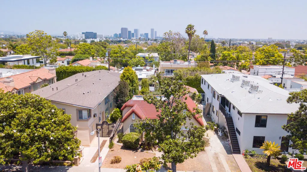 332 S Doheny Drive, Beverly Hills, CA — listing photo 1