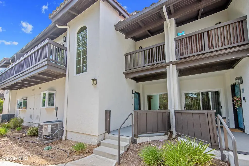 5530 Spanish Oak Lane F, Oak Park, CA — listing photo 1