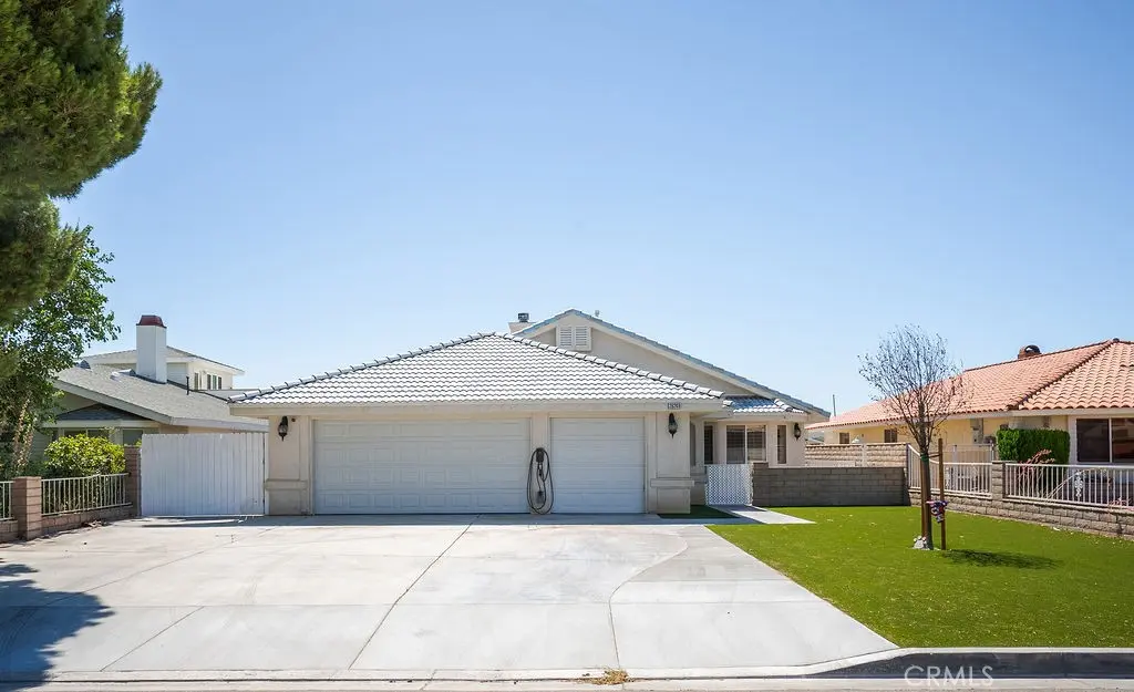 26249 Fleet Lane, Helendale, CA — listing photo 1